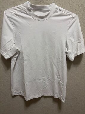 Men’s lululemon zeroed in tee